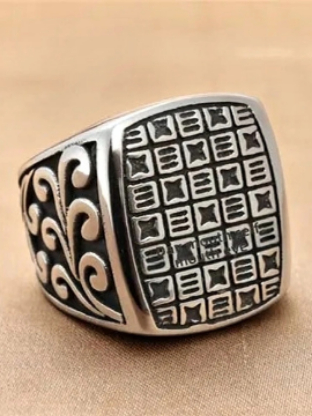 Men's Engraved Square Ring in Silver & Black Like New